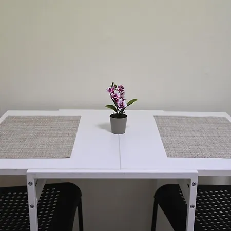 Modern At Θεσσαλονίκη